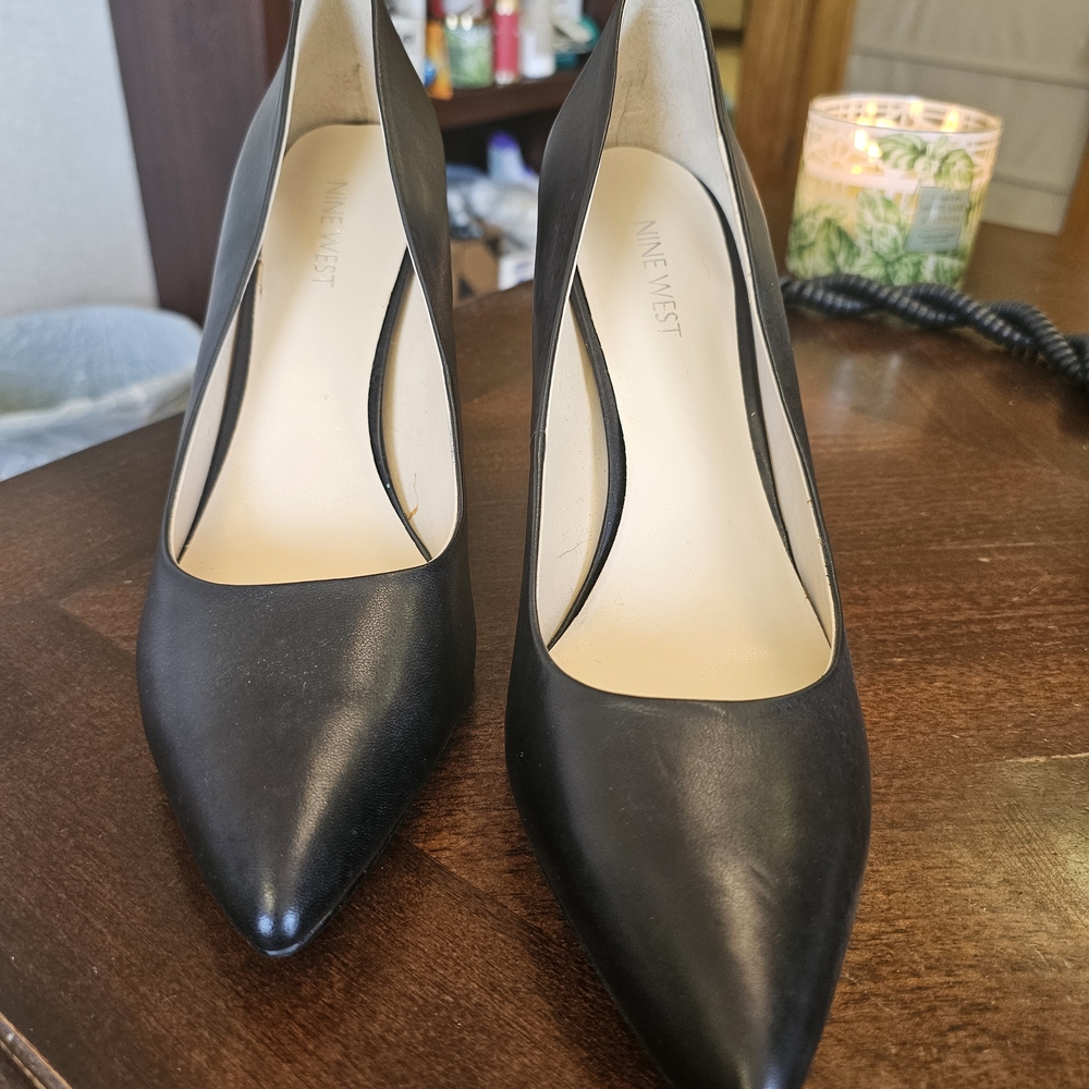Nine West Black Pointed Toe Heels